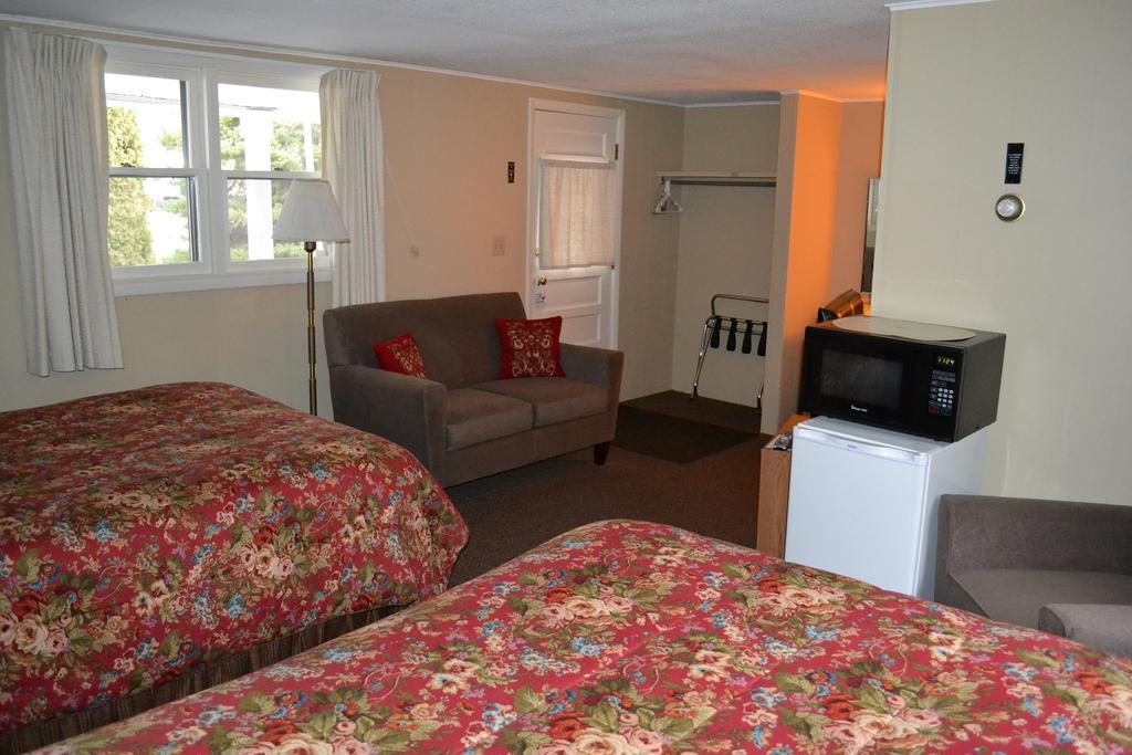Twin City Motel Barre Экстерьер фото